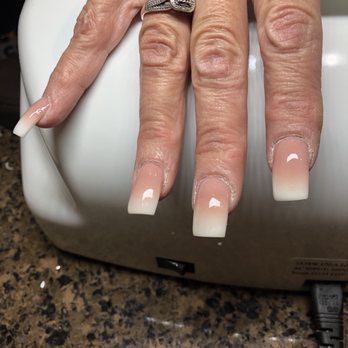 US Nails - Nail Salons Near Me - Munster, Indiana