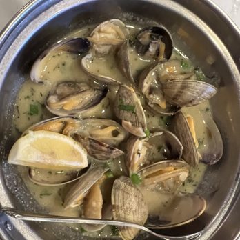 Karai Crab - Miso Sake Clams - Seafood Near Me - Honolulu, Hawaii Karai Crab - Miso Sake Clams - Seafood Near Me - Honolulu, Hawaii