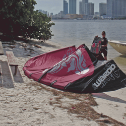 12 Kiteboarding - Morning rush hour, Miami south beach