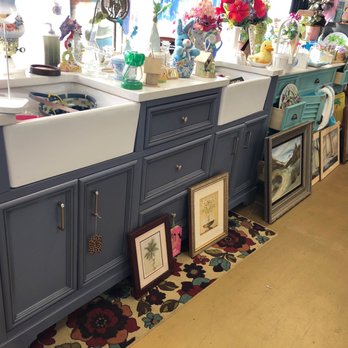 JDS Boutique - Including the kitchen sink - Thrift Stores Near Me - Fresno, California JDS Boutique - Including the kitchen sink - Thrift Stores Near Me - Fresno, California