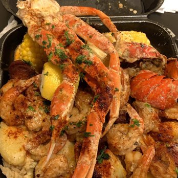 Three Stakxs Kitchen Closed 40 Photos 54 Reviews Seafood 21634 S Figueroa St Carson Ca Restaurant Reviews Phone Number