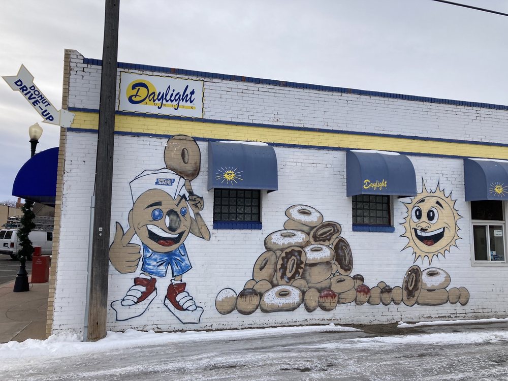 DAYLIGHT DONUTS Updated September 2024 114 Santa Fe Ave, La Junta