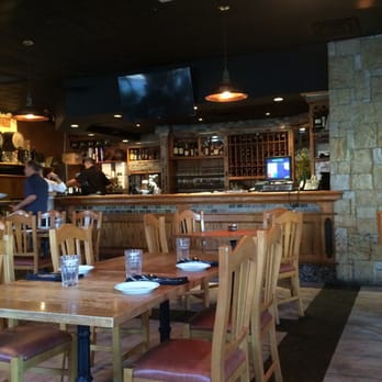 Spago Trattoria E Pizzeria - Bar - Italian Near Me - Windsor, Ontario