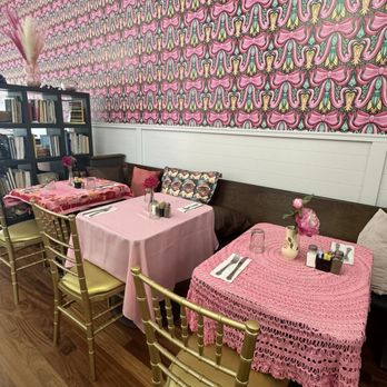 Goodness Gracious Kitchen & Cupboard - Seating - Breakfast & Brunch Near Me - Carmel, Indiana