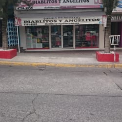 Diablitos y Angelitos