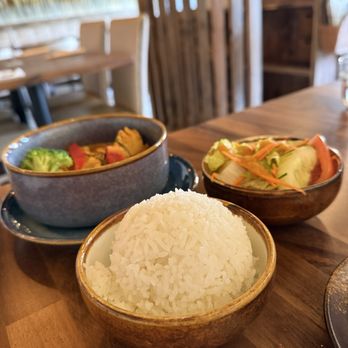 Hommali Thai Dining - Chicken Lunch special - Thai Near Me - Gaithersburg, Maryland Hommali Thai Dining - Chicken Lunch special - Thai Near Me - Gaithersburg, Maryland