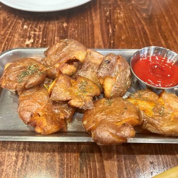 Scratch Kitchen - Crispy Potatoes - great, simple addition to your meal - Breakfast & Brunch Near Me - Honolulu, Hawaii