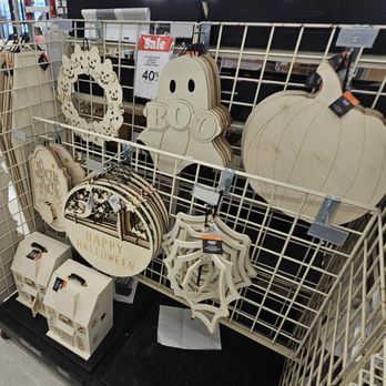 Michaels - 9/6/2024 - Halloween is coming!! - Arts & Crafts Near Me - Beaverton, Oregon Michaels - 9/6/2024 - Halloween is coming!! - Arts & Crafts Near Me - Beaverton, Oregon