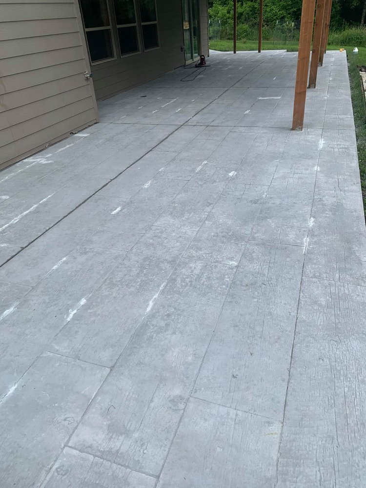 Slide of Duarte's Contracting & More