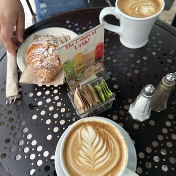 Urth Caffé-Pasadena - Spanish Latté Small - Cafes Near Me - Pasadena, California Urth Caffé-Pasadena - Spanish Latté Small - Cafes Near Me - Pasadena, California