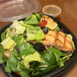Salmon Berry Salad