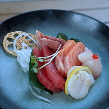 Sushi Rock - Sushi Bars Near Me - Arlington, Virginia
