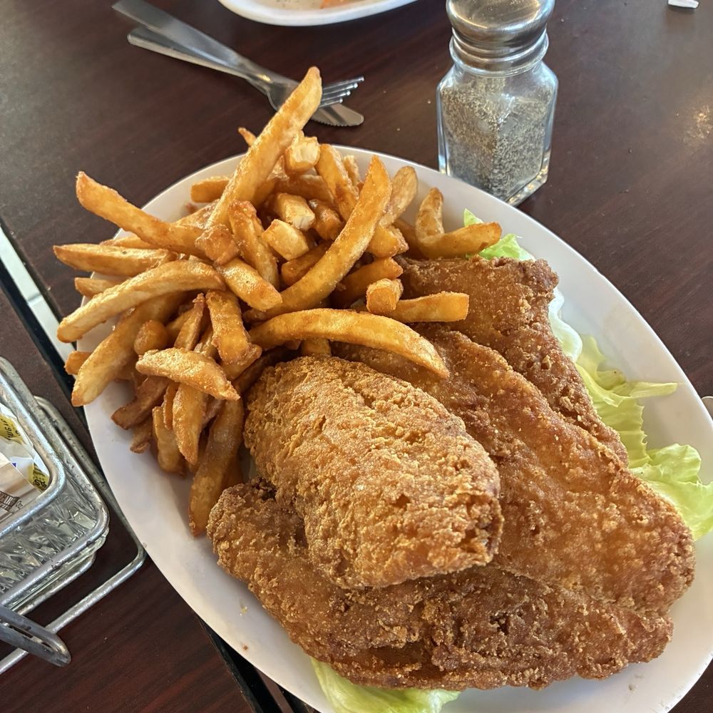 Harbor House Café - Fish & Chips Dinner - American Near Me - Dana Point, California Harbor House Café - Fish & Chips Dinner - American Near Me - Dana Point, California