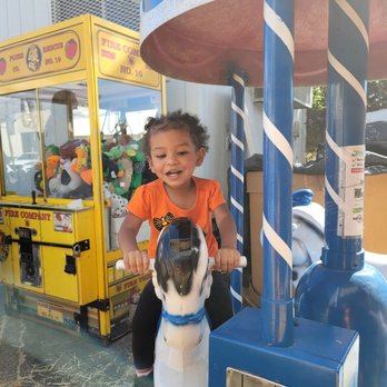Tina's Pumpkin Patch - Baby carousel - Pumpkin Patches Near Me - Sherman Oaks, California Tina's Pumpkin Patch - Baby carousel - Pumpkin Patches Near Me - Sherman Oaks, California