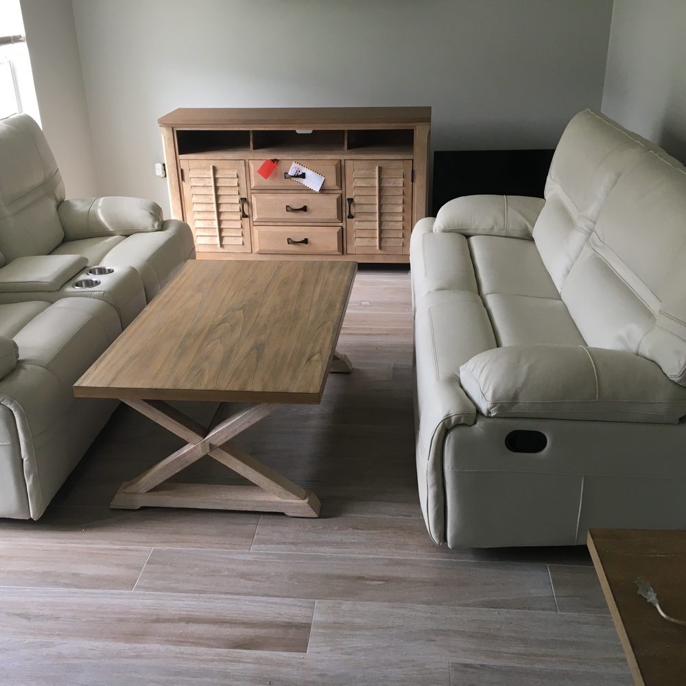 Floors Direct - Look at beautiful floor done 2000 square feet and looks amazing - Flooring Near Me - Melbourne, Florida Floors Direct - Look at beautiful floor done 2000 square feet and looks amazing - Flooring Near Me - Melbourne, Florida