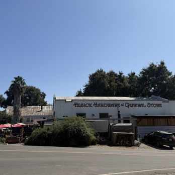 Husick’s By Forester - Outside - Beer Gardens Near Me - Clarksburg, California Husick’s By Forester - Outside - Beer Gardens Near Me - Clarksburg, California