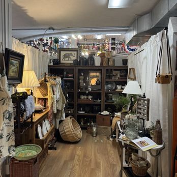 Sentimental Journey Antiques - Antiques Near Me - Johnson City, Tennessee Sentimental Journey Antiques - Antiques Near Me - Johnson City, Tennessee
