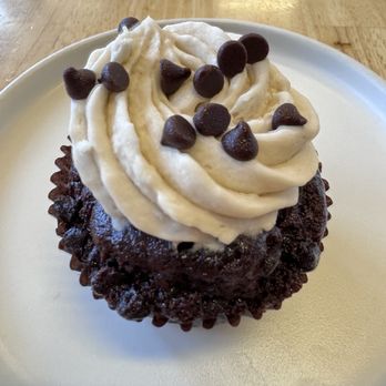 Nectarine Grove - Vegan chocolate cupcake - New American Near Me - Encinitas, California Nectarine Grove - Vegan chocolate cupcake - New American Near Me - Encinitas, California