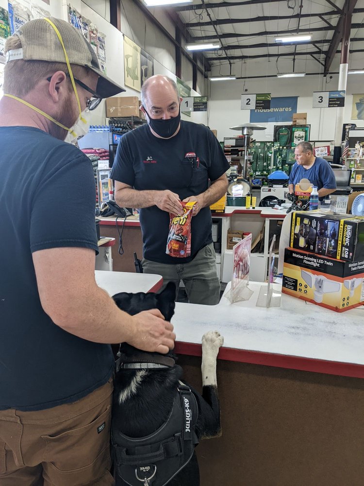 FARR’S HARDWARE Updated October 2024 11 Photos & 21 Reviews 880 S