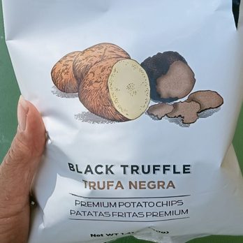Calic Bagel - Black truffle chips YUM! - Bagels Near Me - Los Angeles, California Calic Bagel - Black truffle chips YUM! - Bagels Near Me - Los Angeles, California