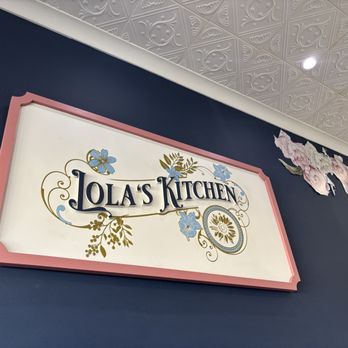Lola’s Kitchen - Inside - Comfort Food Near Me - San Fernando, California Lola’s Kitchen - Inside - Comfort Food Near Me - San Fernando, California
