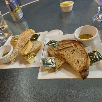 Farington’s Cafe and Restaurant - Bread - regular and gluten-free - Italian Near Me - Staten Island, New York Farington’s Cafe and Restaurant - Bread - regular and gluten-free - Italian Near Me - Staten Island, New York