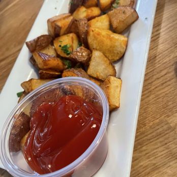 Jed's Local Restaurant & Bar - Seafood Near Me - Baton Rouge, Louisiana