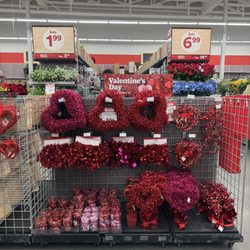 Michaels - Valentine's Day decor
