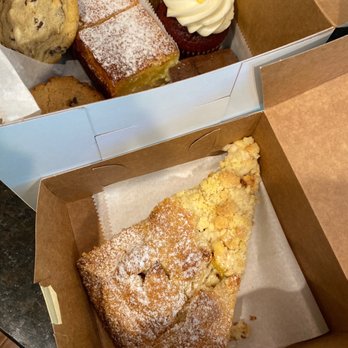 Sweetbites Cafe & Bakery - Cupcakes Near Me - Mclean, Virginia
