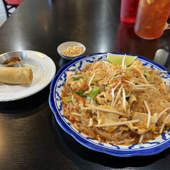 Thaitanic Kitchen - Pad Thai chicken with extra sauce. - Thai Near Me - Tempe, Arizona