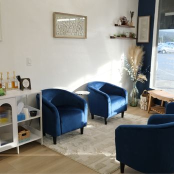 Coastal Edge Chiropractic - Coastal Edge Chiropractic Lobby - Chiropractors Near Me - Pacifica, California Coastal Edge Chiropractic - Coastal Edge Chiropractic Lobby - Chiropractors Near Me - Pacifica, California