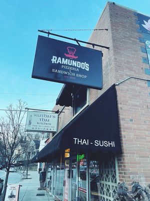 Ramundo's Pizzeria by null
