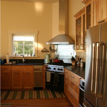 Baron Construction - a kitchen with stainless steel appliances - General Contractors Near Me - Vashon, Washington Baron Construction - a kitchen with stainless steel appliances - General Contractors Near Me - Vashon, Washington