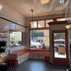Ojai Ice Cream - Interior