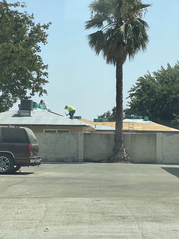 Slide of Stoneridge Roofing
