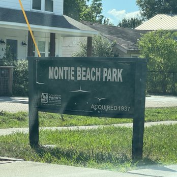 Montie Beach Park - Montie Beach Park is a community park - Parks Near Me - Houston, Texas