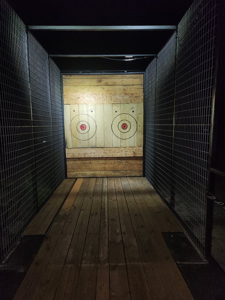 Mesa Edge Axe Throwing Logo
