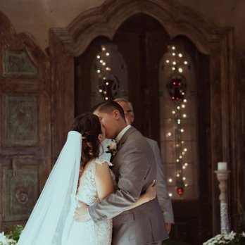 The Hacienda - First Kiss
www.instagram.com/amandaandnico
www.amandaandnico.com - Venues & Event Spaces Near Me - Santa Ana, California The Hacienda - First Kiss
www.instagram.com/amandaandnico
www.amandaandnico.com - Venues & Event Spaces Near Me - Santa Ana, California