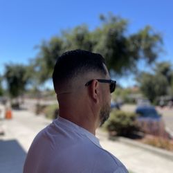 Head Liner’s Barbershop