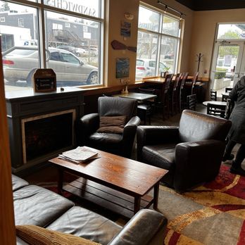 Cups Espresso & Cafe - Indoor seating - Coffee & Tea Near Me - Bainbridge Island, Washington