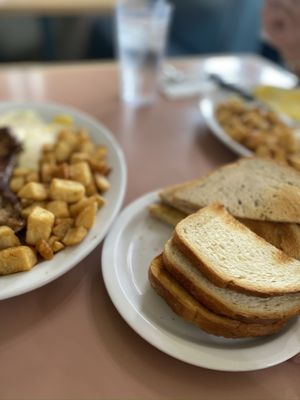 Wren's Café by null