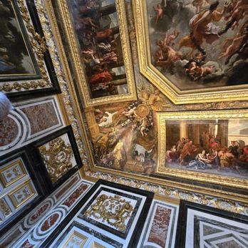 Palace of Versailles - The walls and ceiling - Museums Near Me - Versailles, 78 Palace of Versailles - The walls and ceiling - Museums Near Me - Versailles, 78