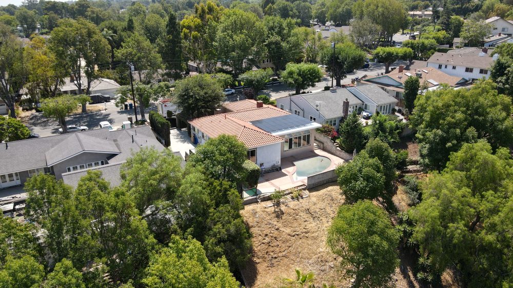 Slide of Howe Builders