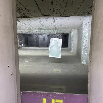 West Side Rifle & Pistol Range - Checking Range distance,at Westside Gun Range - Gun/Rifle Ranges Near Me - New York, New York