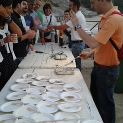 La Solfatara - Una tappa culinaria durante la visita: vino e alici!