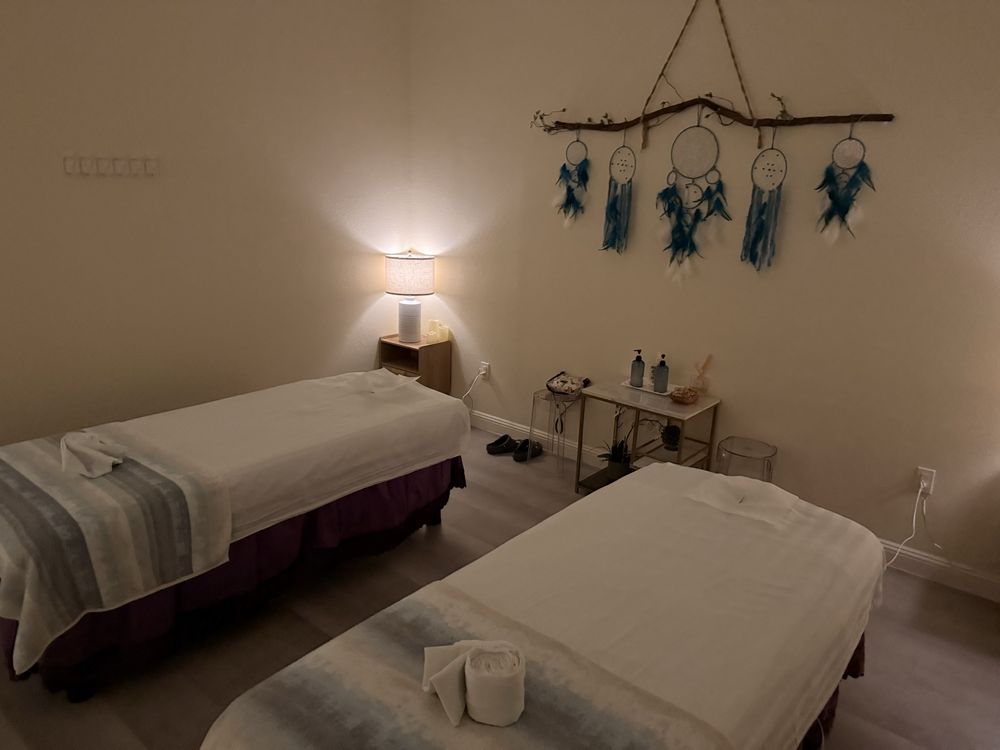 Reiki Massage Logo