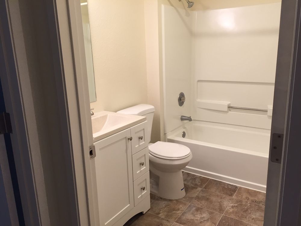 MAXWELL MANOR 11 Photos 1215 NW 183rd Ave, Beaverton, Oregon