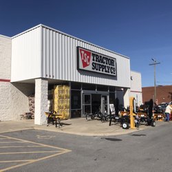 Tractor Supply - Outside looking in