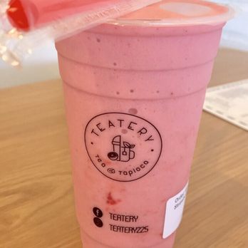 Teatery - Tea and Tapioca - Strawberry banana smoothie. - Bubble Tea Near Me - Baton Rouge, Louisiana
