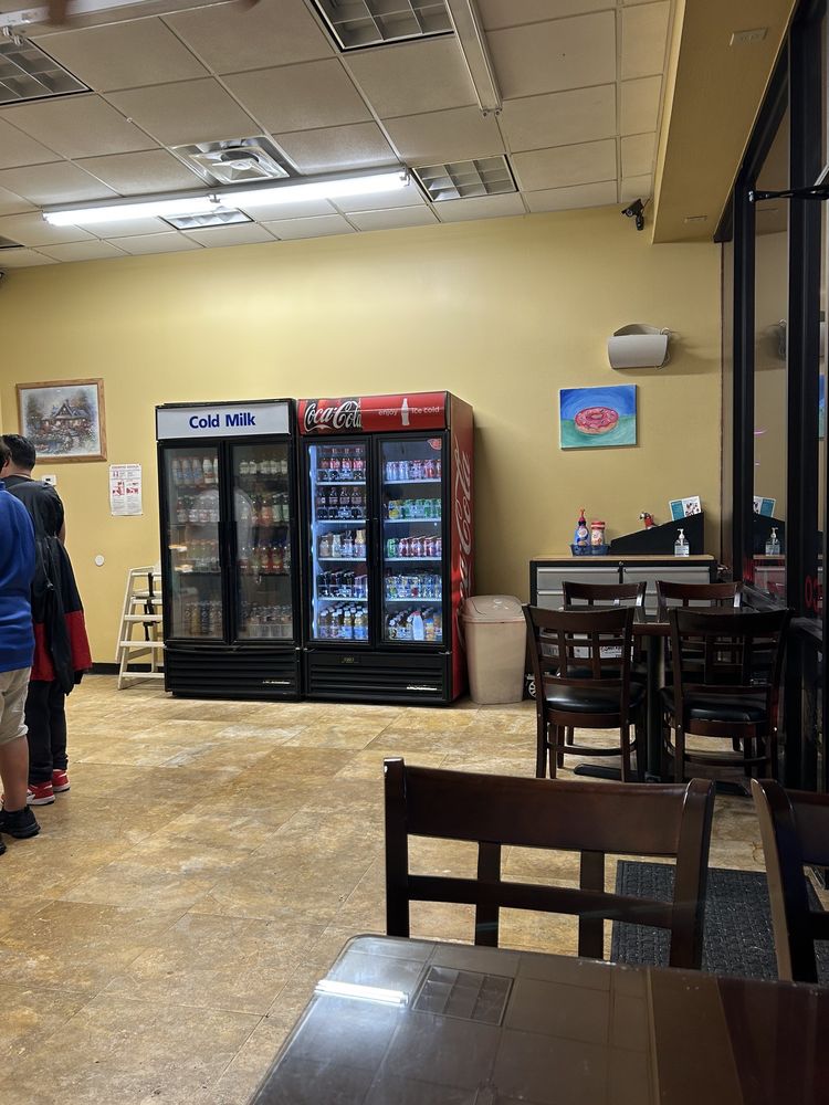 Mr Donut-Kolaches & Bakery Logo